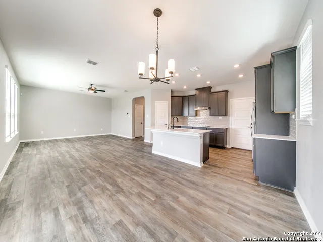 $2,900 | 26006 Los Mirasoles, Boerne, TX 78015