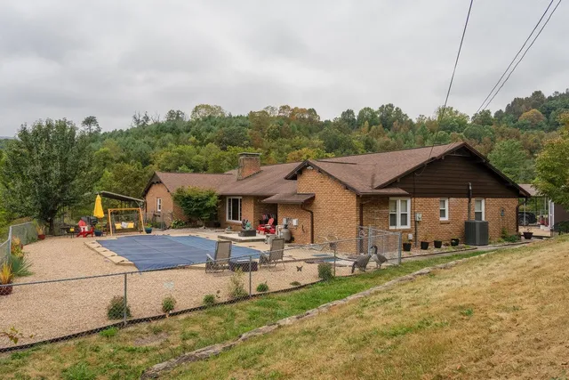 $435,000 | 120 Galen Hedrick Road, Franklin, WV 26807