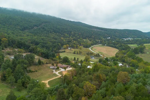 $435,000 | 120 Galen Hedrick Road, Franklin, WV 26807