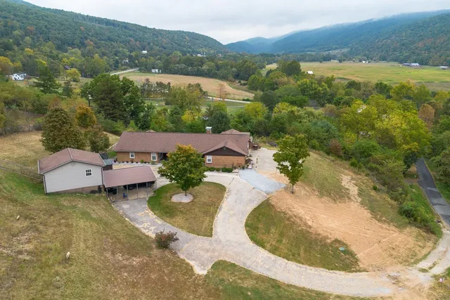 $435,000 | 120 Galen Hedrick Road, Franklin, WV 26807