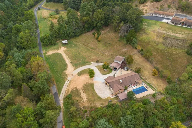 $435,000 | 120 Galen Hedrick Road, Franklin, WV 26807