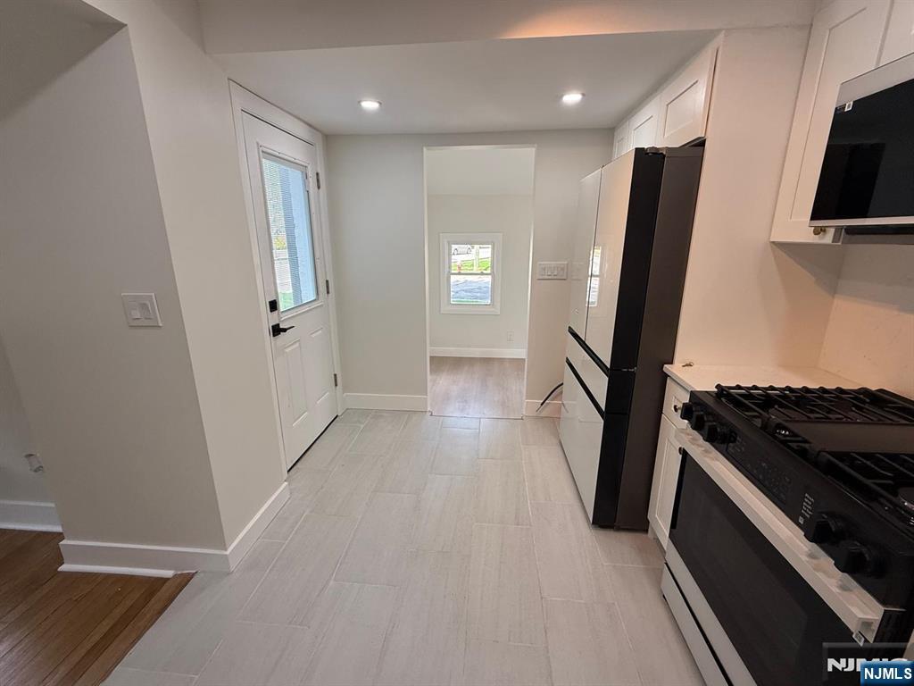 867 River Road Teaneck, NJ 07666 - Photo 7 of 32