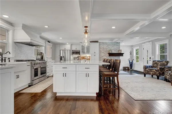 $995,000 | 2222 Ridge Road, North Haven, CT 06473