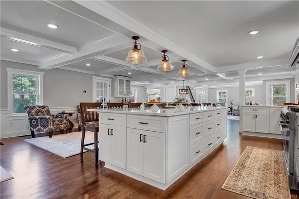 $995,000 | 2222 Ridge Road, North Haven, CT 06473