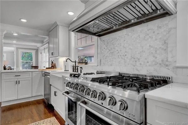 $995,000 | 2222 Ridge Road, North Haven, CT 06473