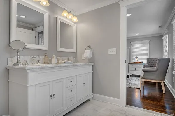 $995,000 | 2222 Ridge Road, North Haven, CT 06473