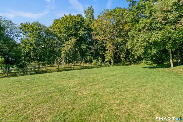 $995,000 | 2222 Ridge Road, North Haven, CT 06473