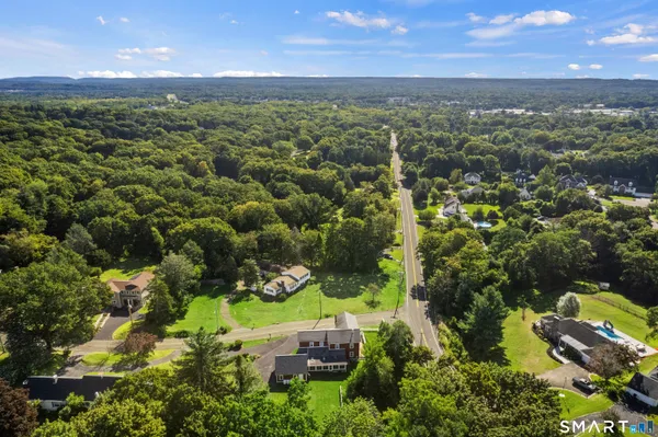 $995,000 | 2222 Ridge Road, North Haven, CT 06473