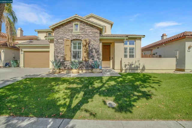 $579,000 | 1411 Granite Creek Drive, Patterson, CA 95363