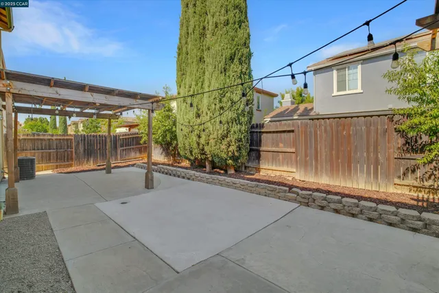 $579,000 | 1411 Granite Creek Drive, Patterson, CA 95363