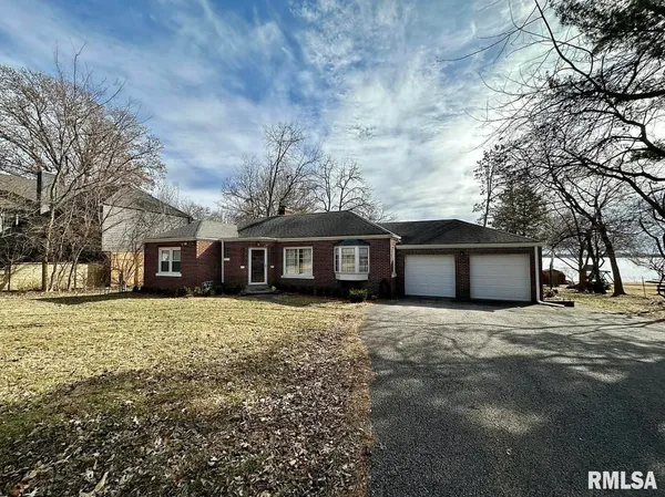 $2,600 | 136 East Hazel Dell Lane, Springfield, IL 62712