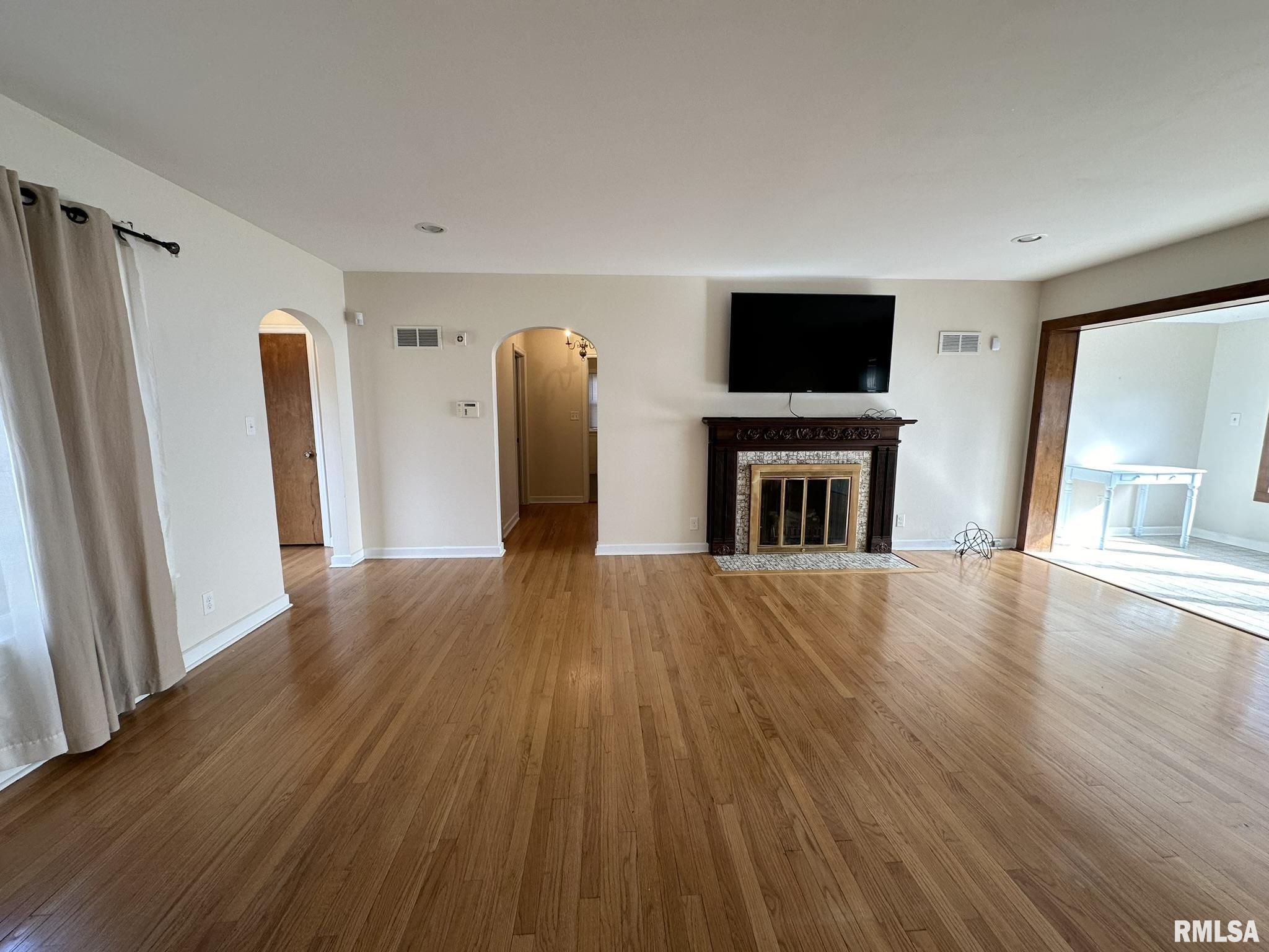 136 East Hazel Dell Lane Springfield, IL 62712 - Photo 13 of 35