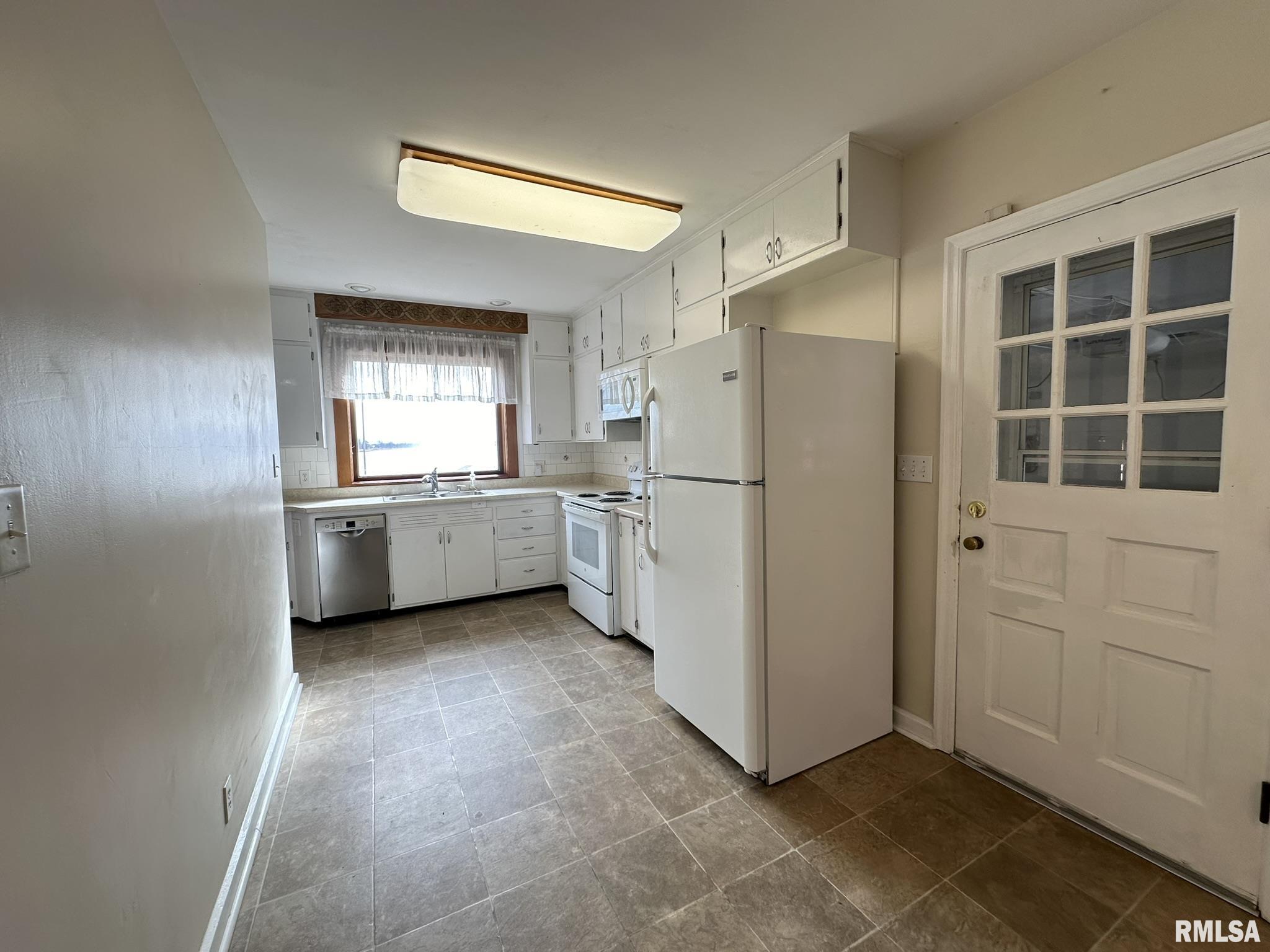 136 East Hazel Dell Lane Springfield, IL 62712 - Photo 15 of 37