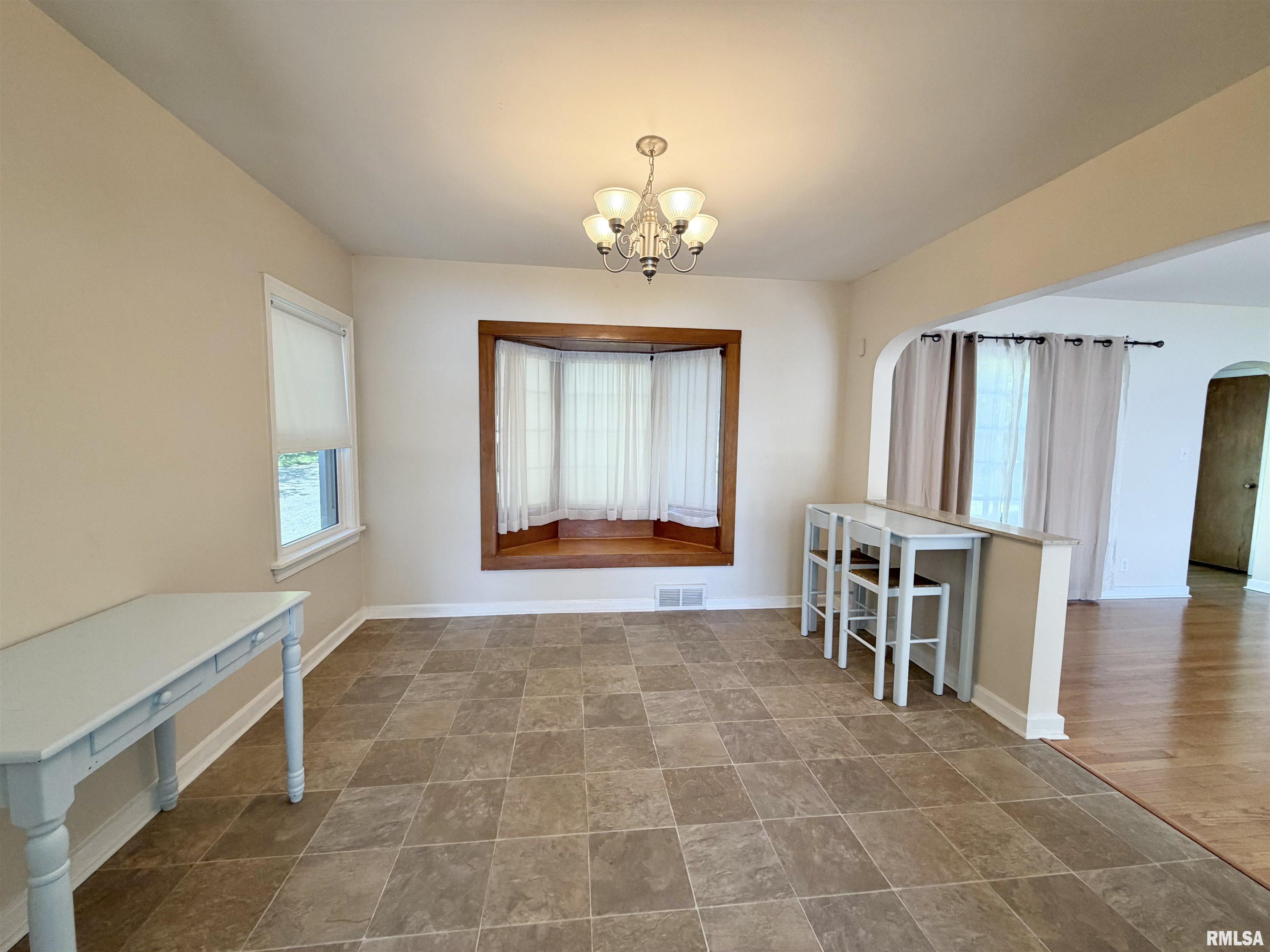 136 East Hazel Dell Lane Springfield, IL 62712 - Photo 16 of 37
