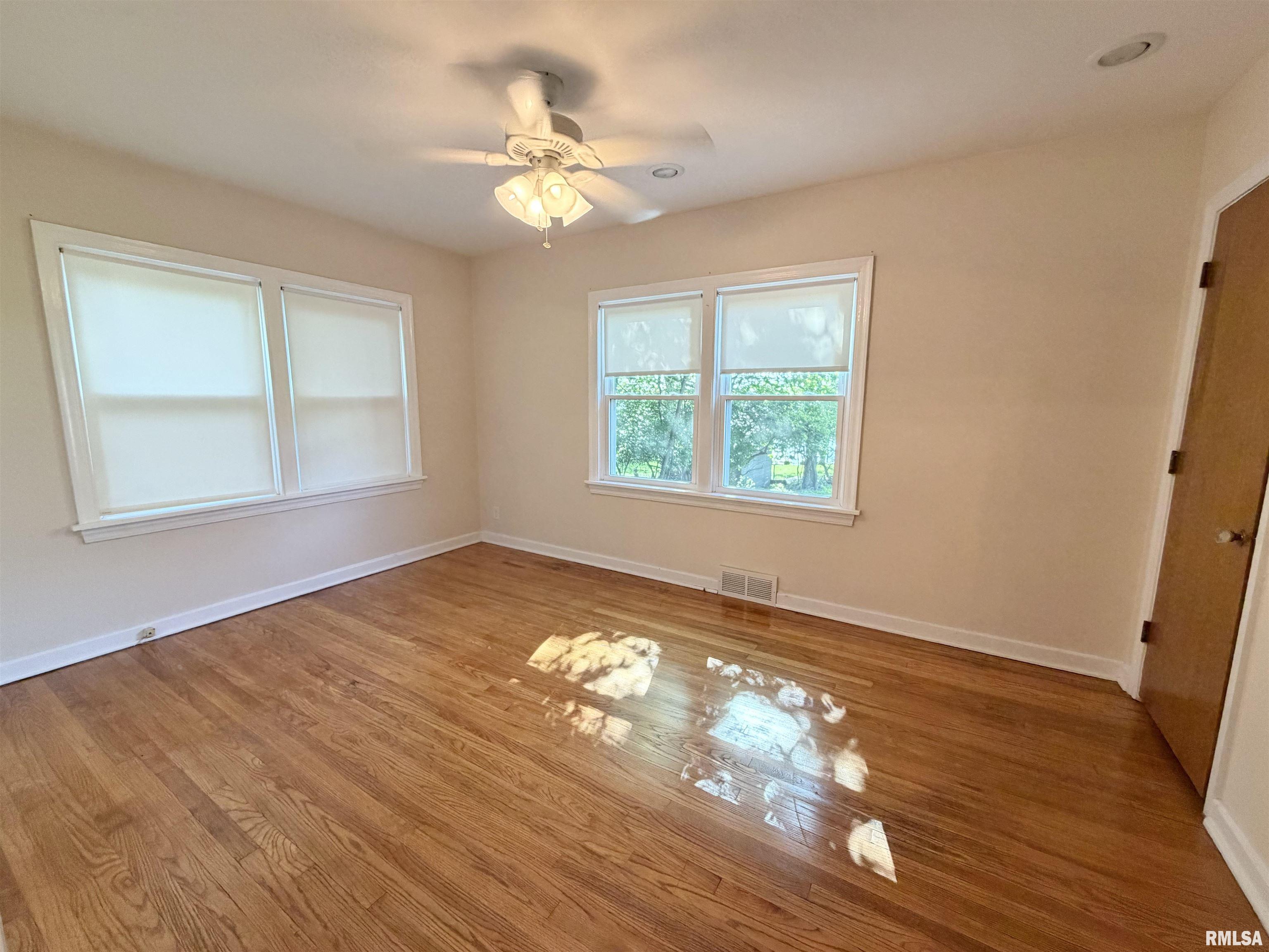 136 East Hazel Dell Lane Springfield, IL 62712 - Photo 17 of 37