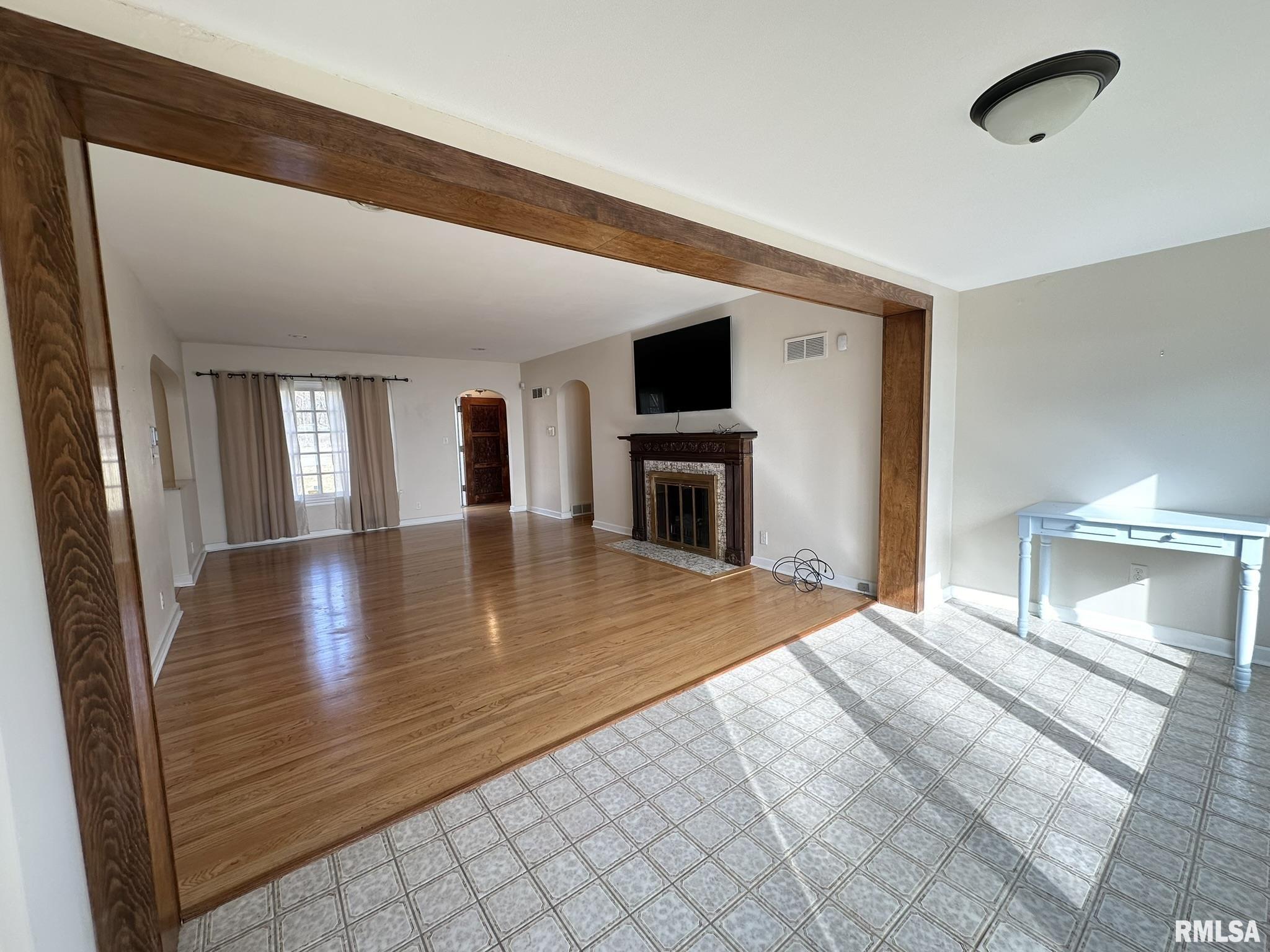 136 East Hazel Dell Lane Springfield, IL 62712 - Photo 17 of 35