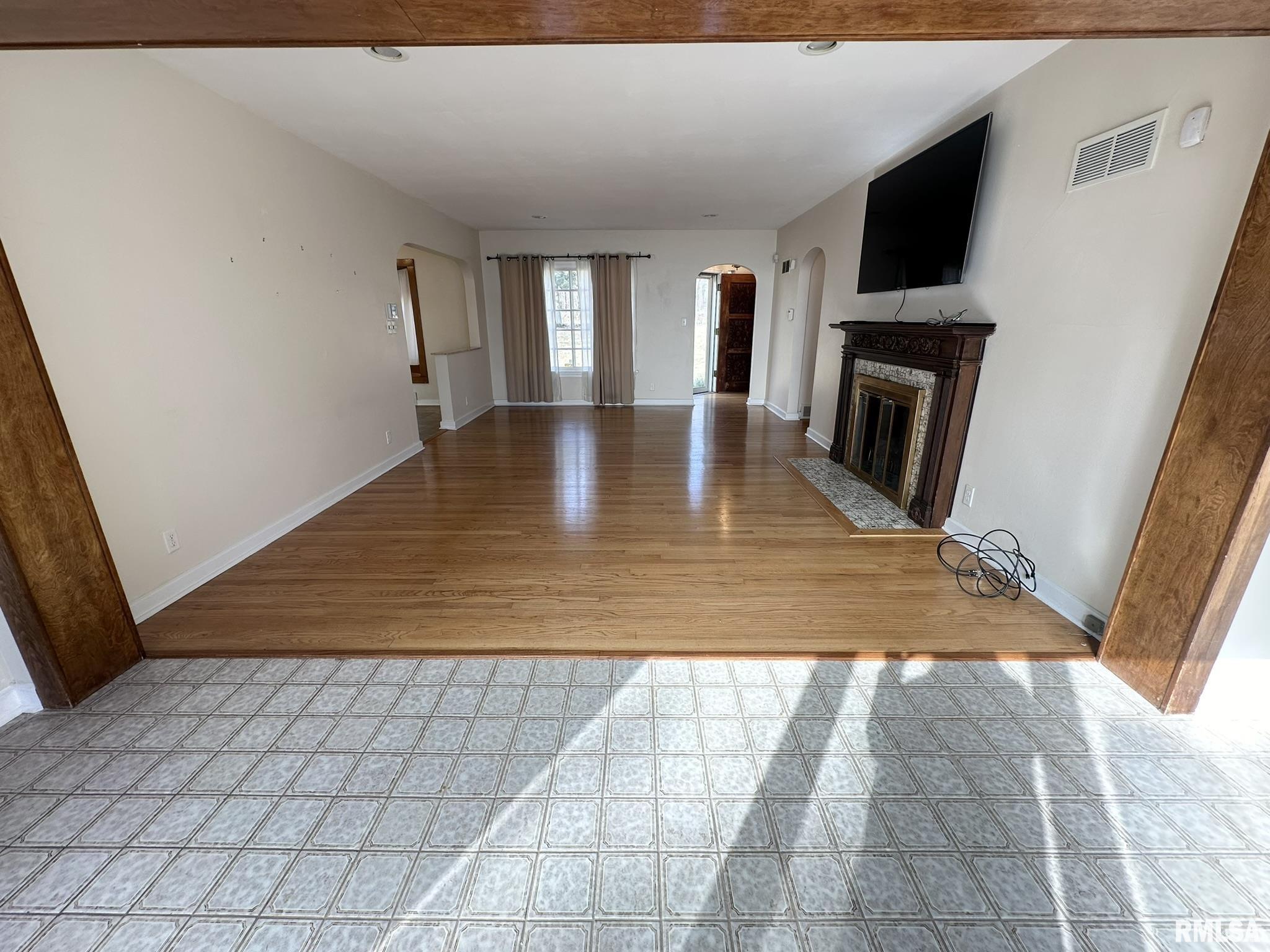 136 East Hazel Dell Lane Springfield, IL 62712 - Photo 18 of 35