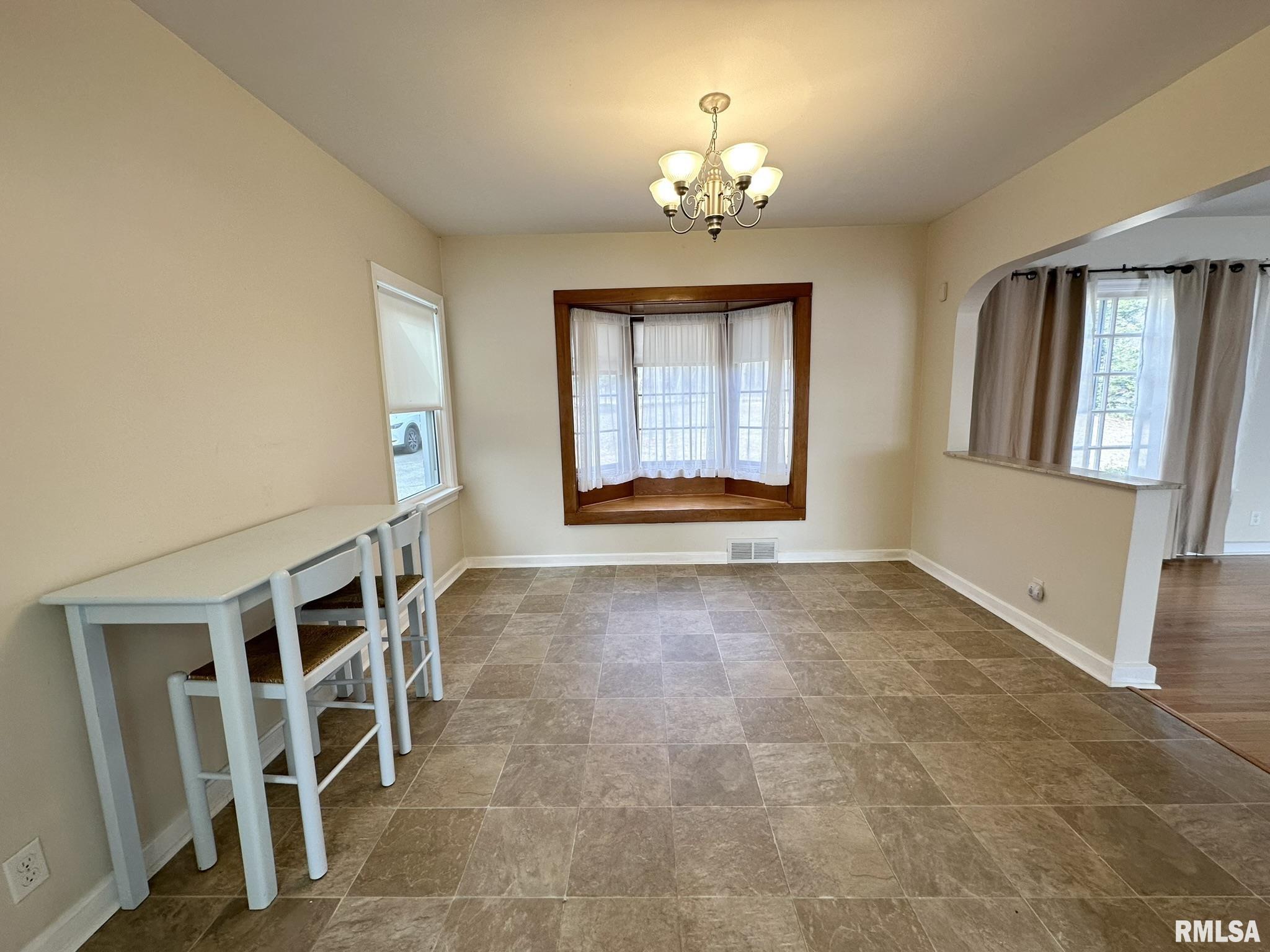 136 East Hazel Dell Lane Springfield, IL 62712 - Photo 20 of 35