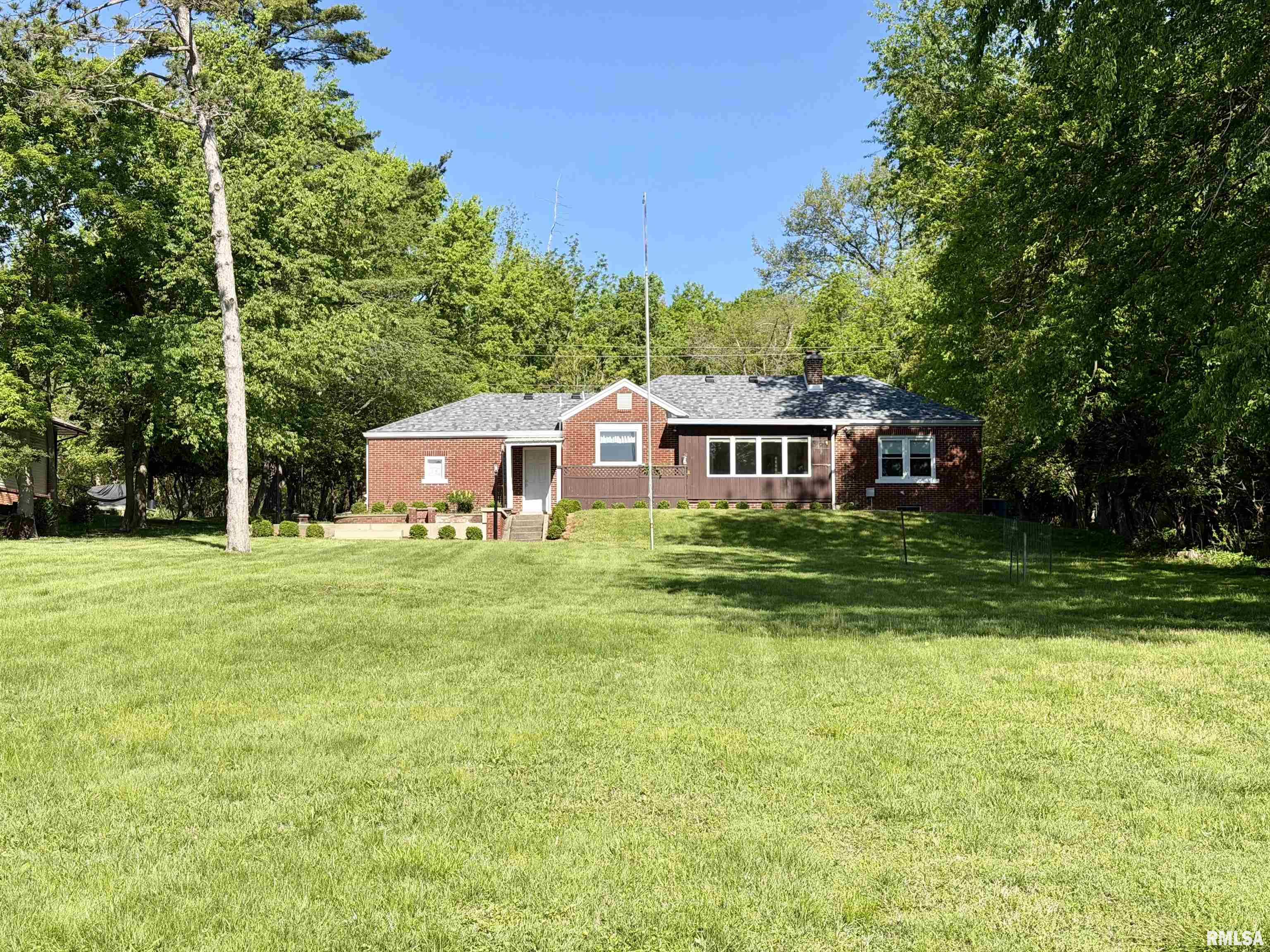 136 East Hazel Dell Lane Springfield, IL 62712 - Photo 29 of 37