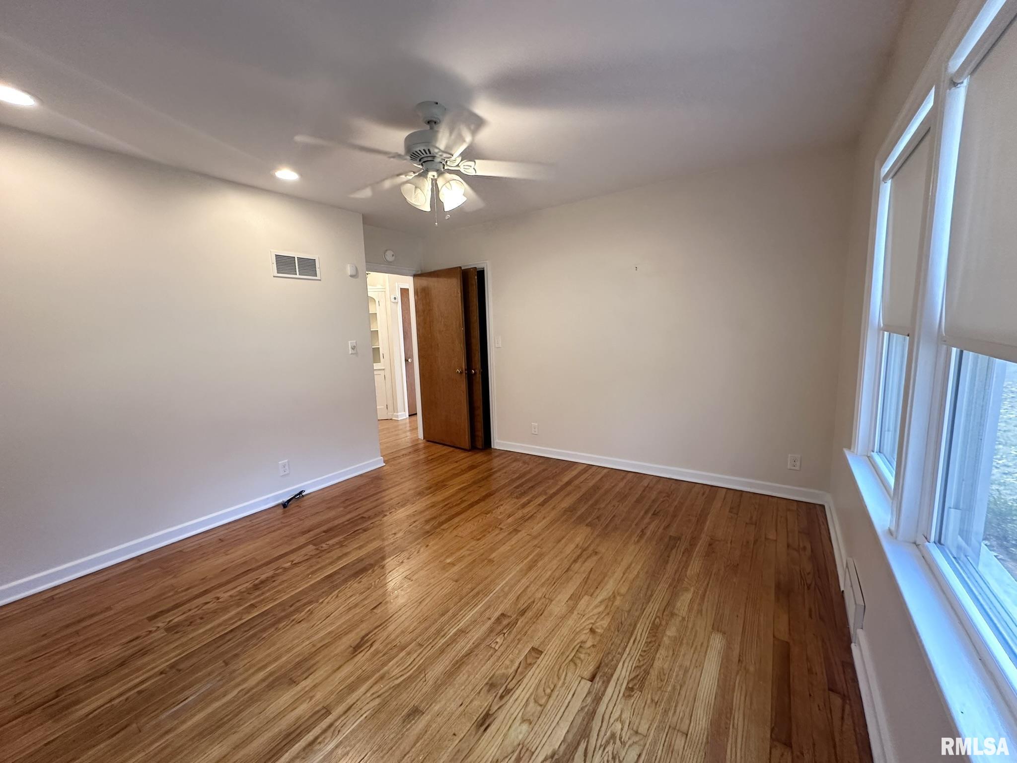 136 East Hazel Dell Lane Springfield, IL 62712 - Photo 32 of 35