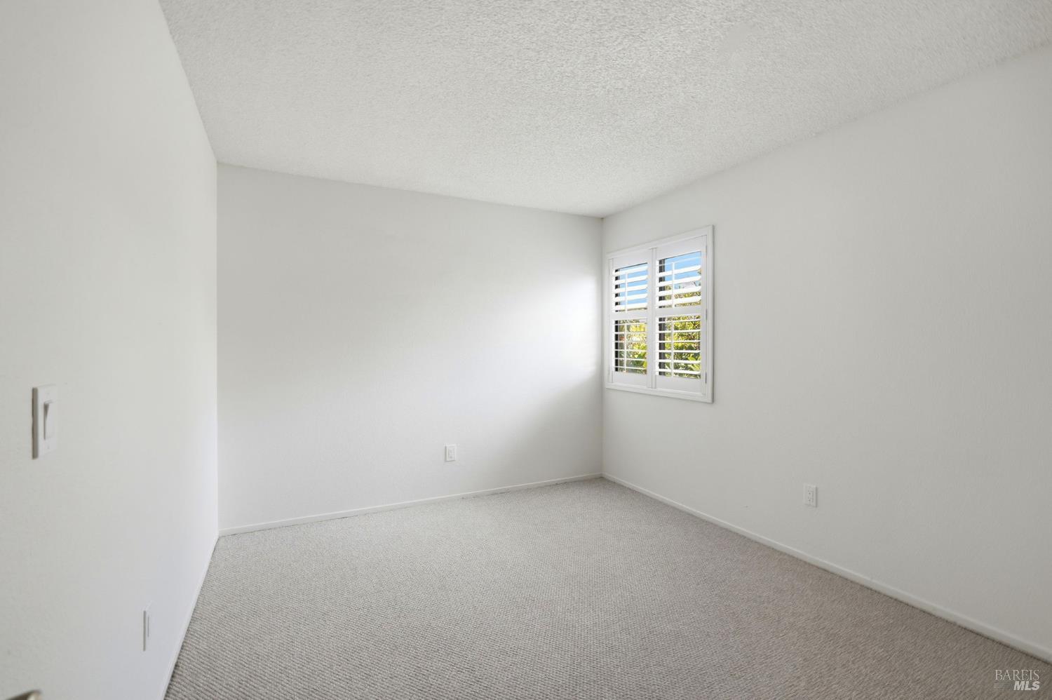 46 Wharf Circle San Rafael, CA 94903 - Photo 11 of 20