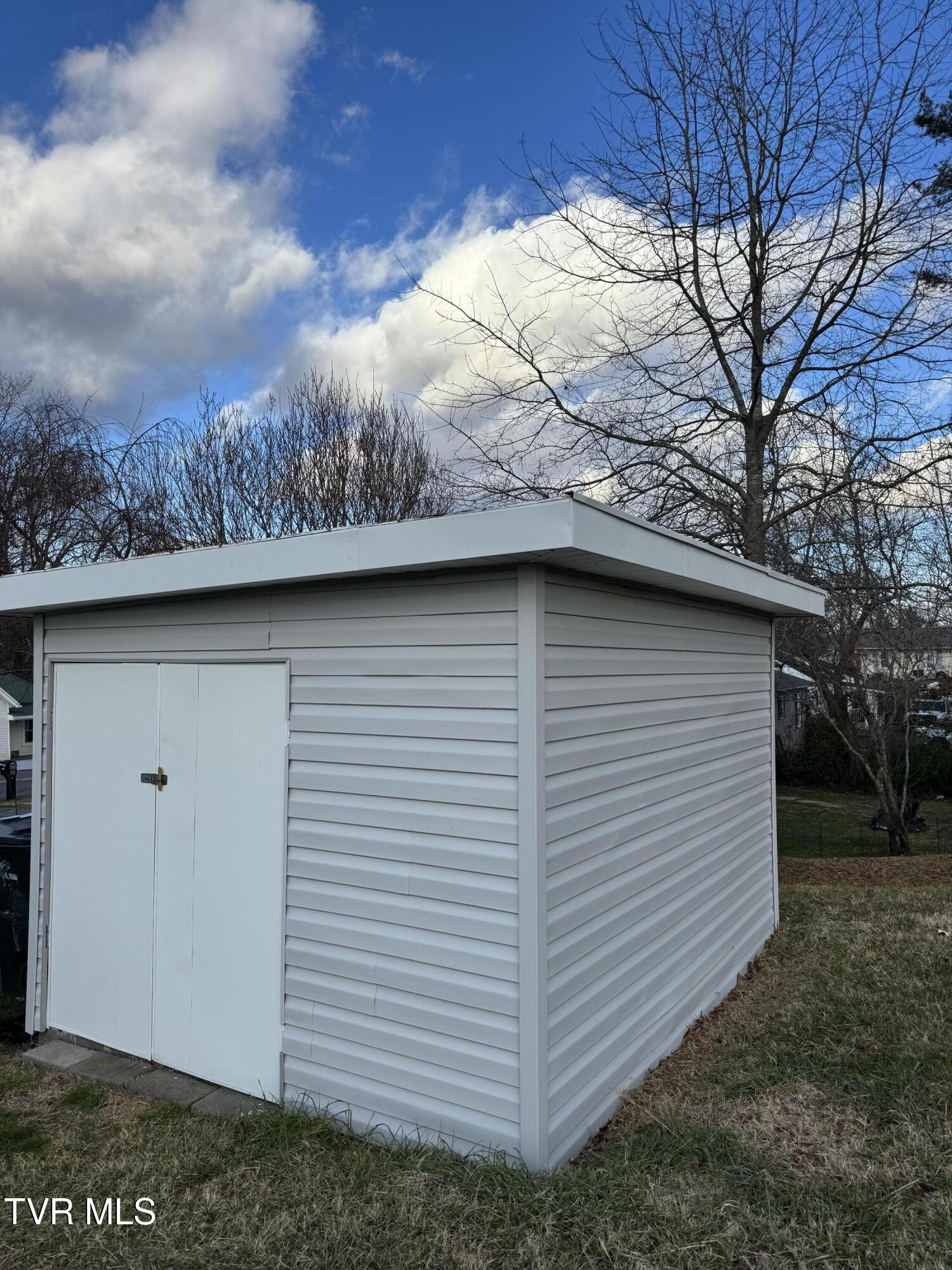 2140 Randolph Street Bristol, VA 24201 - Photo 21 of 24 IMG_0941