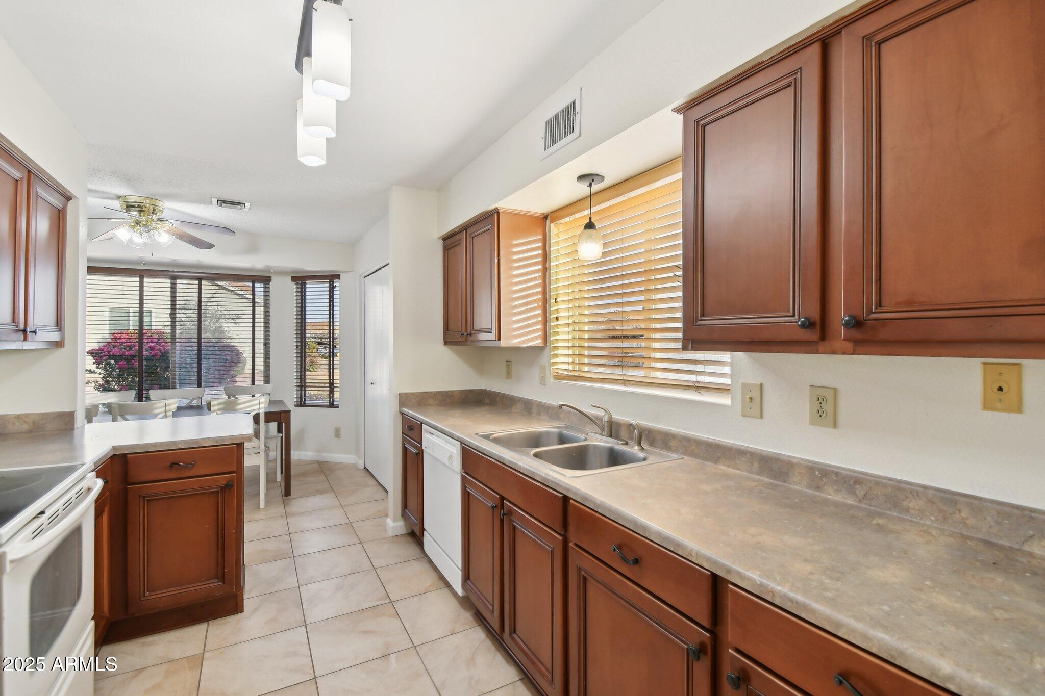 11-web-or-mls-N Recker Rd 1253-011