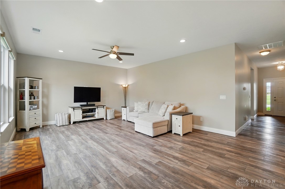 971 Reeder Circle Dayton, OH 45458 - Photo 14 of 53 Gallery Image 14