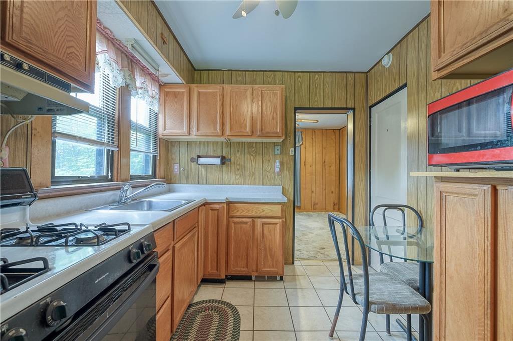 123 Manor Road Pittsburgh, PA 15237 - Photo 8 of 14 Gallery Image 8