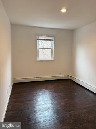 $1,350 | 720 Pine Street, Darby, PA 19023