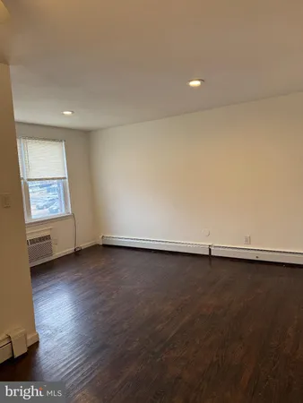 $1,350 | 720 Pine Street, Darby, PA 19023