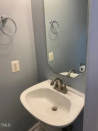 $1,950 | 105 Climbing Ivy Court, Cary, NC 27511