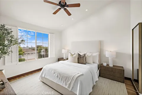 $2,800,000 | 3611 Daffodil Avenue, Unit 38, Corona del Mar, CA 92625