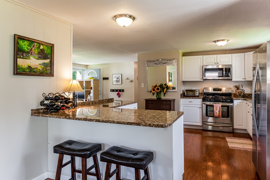 6 Guyer Road Maynard, MA 01754 - Photo 8 of 20 Gallery Image 8
