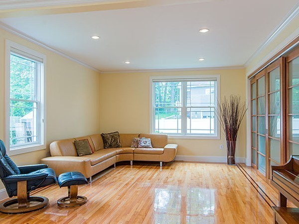 115 Woodledge Road Needham, MA 02492 - Photo 5 of 23 Gallery Image 5
