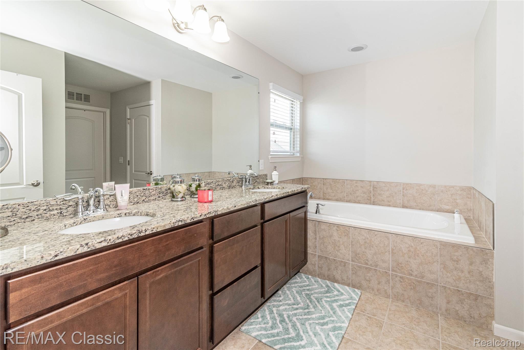 50430 Scarborough Road Canton, MI 48188 - Photo 37 of 46 036__27.jpg