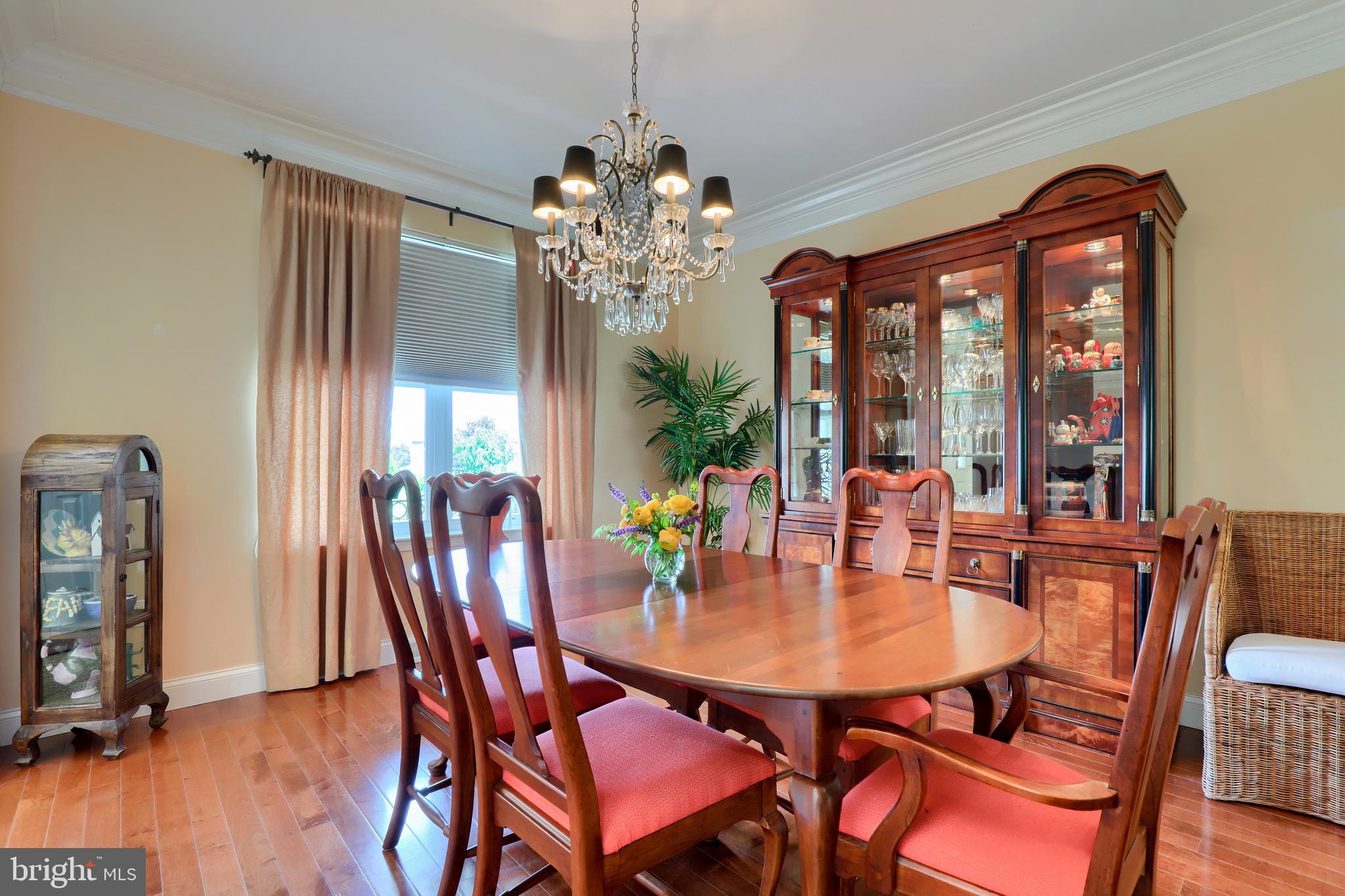 669 Dorset Street Lititz, PA 17543 - Photo 23 of 49 Crown Molding in Dining Room