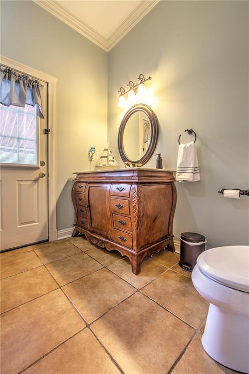 118 Klein Road Cranberry Township, PA 16066 - Photo 11 of 25 Full bath off of mudroom with access to the back patio and pool area.