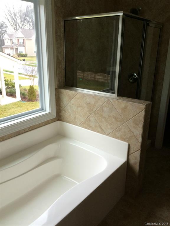 6113 Castlecove Road, Unit 66 Charlotte, NC 28278 - Photo 15 of 23 Gallery Image 15
