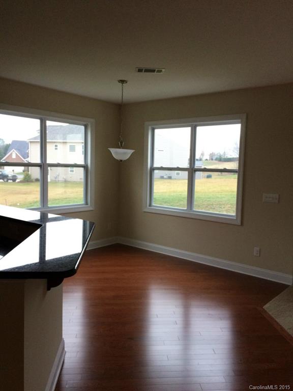 6113 Castlecove Road, Unit 66 Charlotte, NC 28278 - Photo 4 of 23 Gallery Image 4