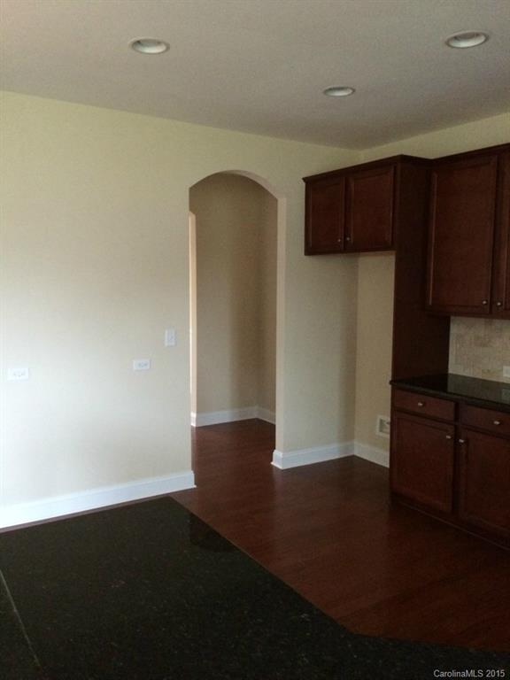 6113 Castlecove Road, Unit 66 Charlotte, NC 28278 - Photo 7 of 23 Gallery Image 7