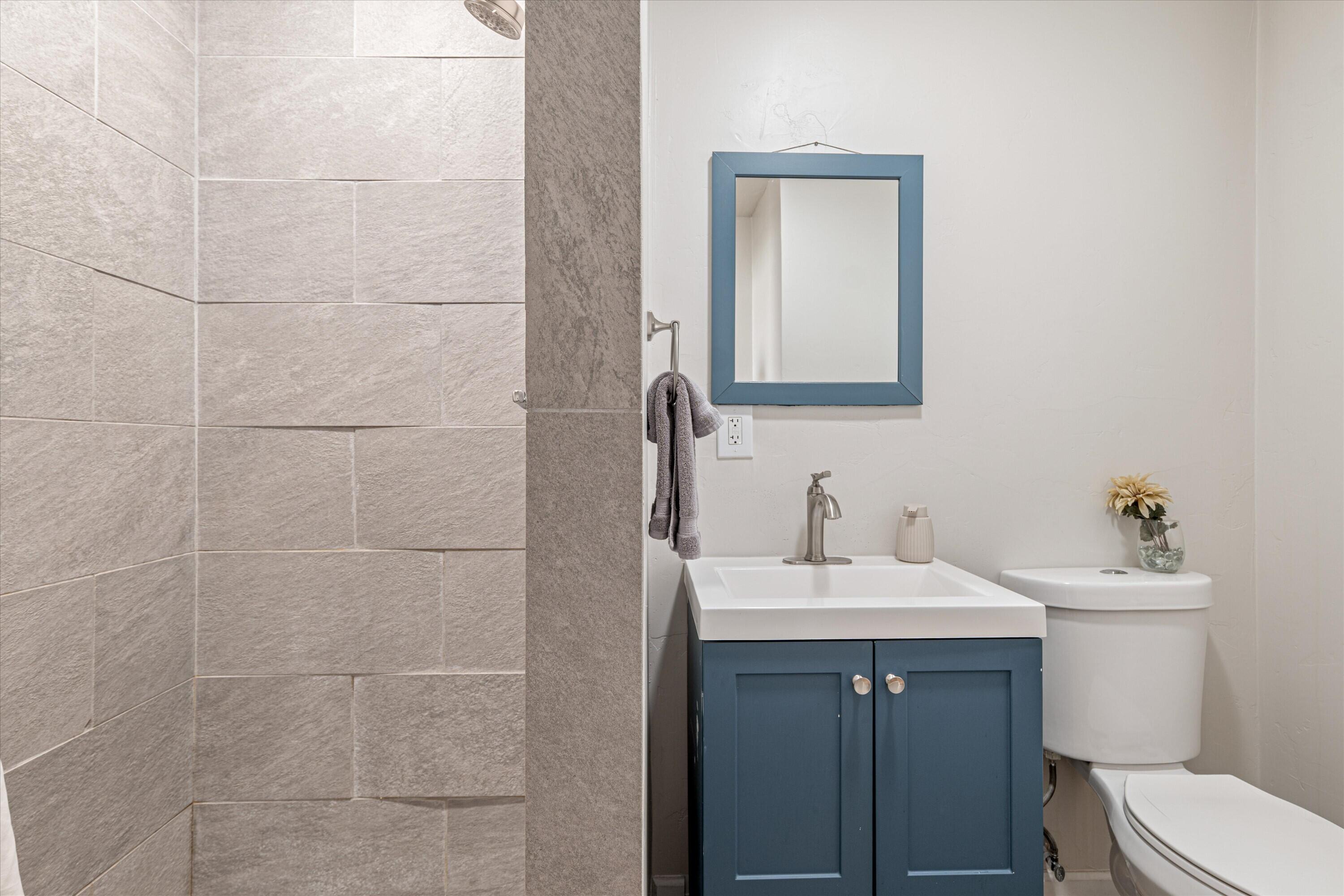 1649 West State Street Hurricane, UT 84737 - Photo 60 of 94 62 Unit C Bath