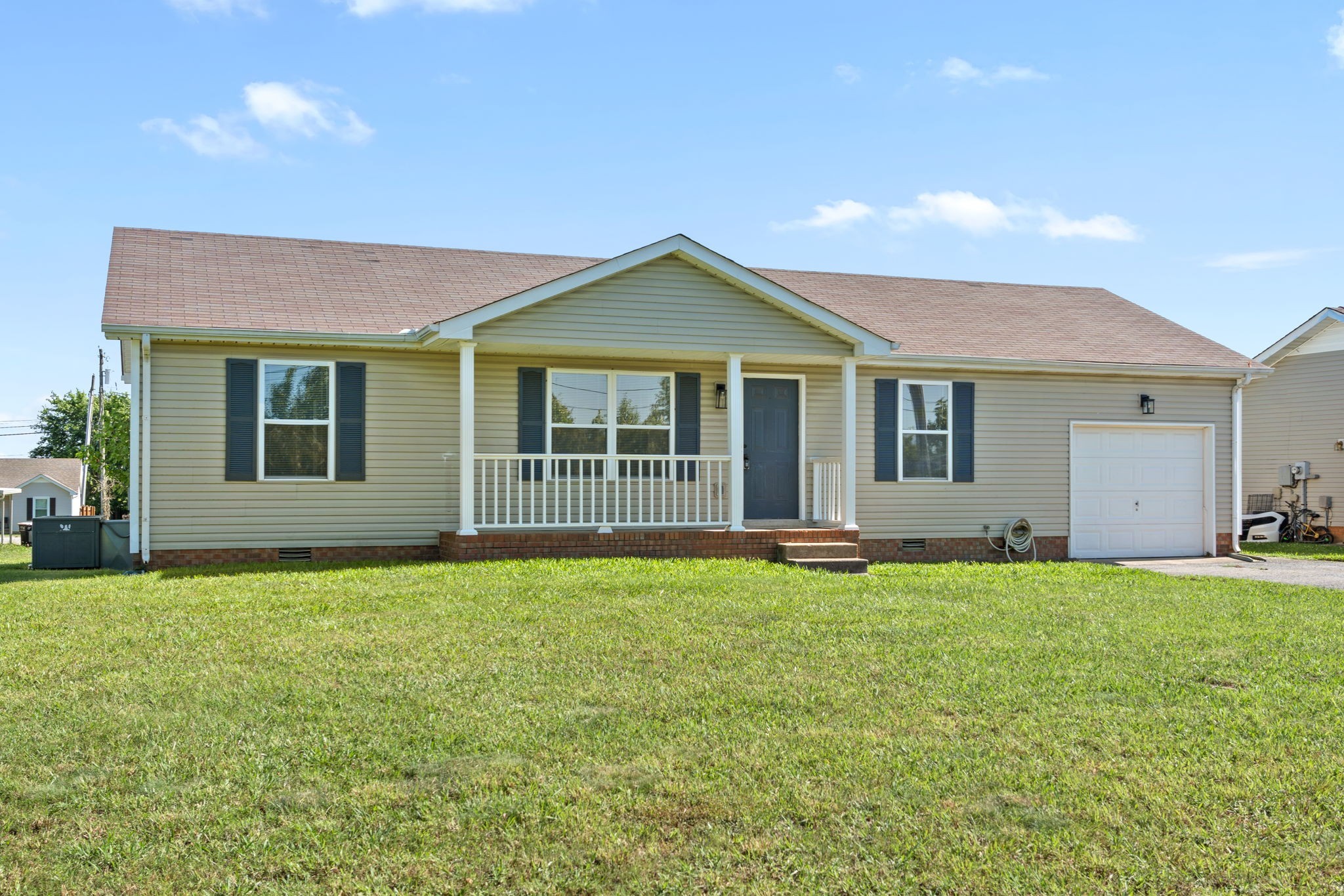 1047 McClardy Road Clarksville, TN 37042 - Photo 3 of 31