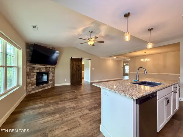 $2,400 | 728 Snowflower Circle, Pigeon Forge, TN 37863