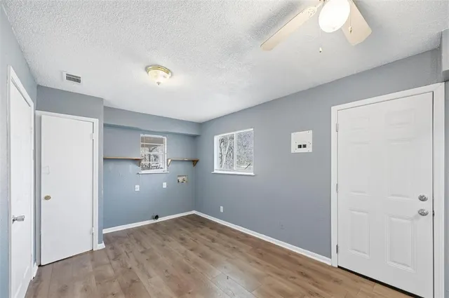 $1,375 | 113 Gordon Drive, Terrell, TX 75160