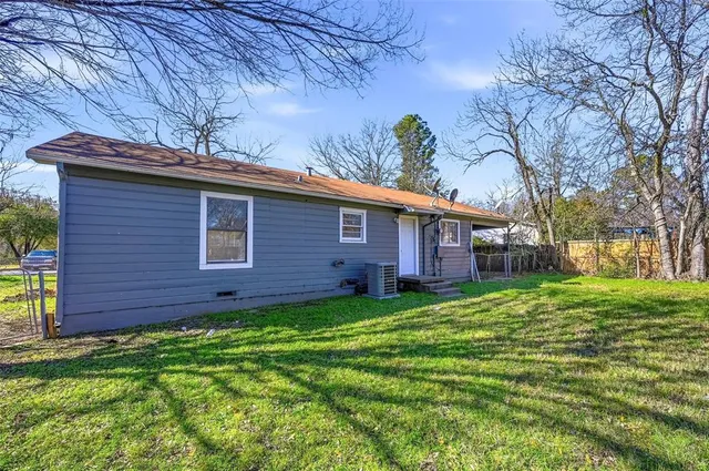 $1,375 | 113 Gordon Drive, Terrell, TX 75160
