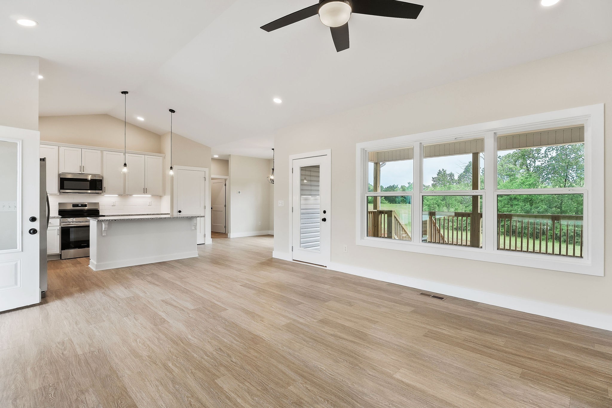 216 Johnson Chapel Road Sparta, TN 38583 - Photo 6 of 31