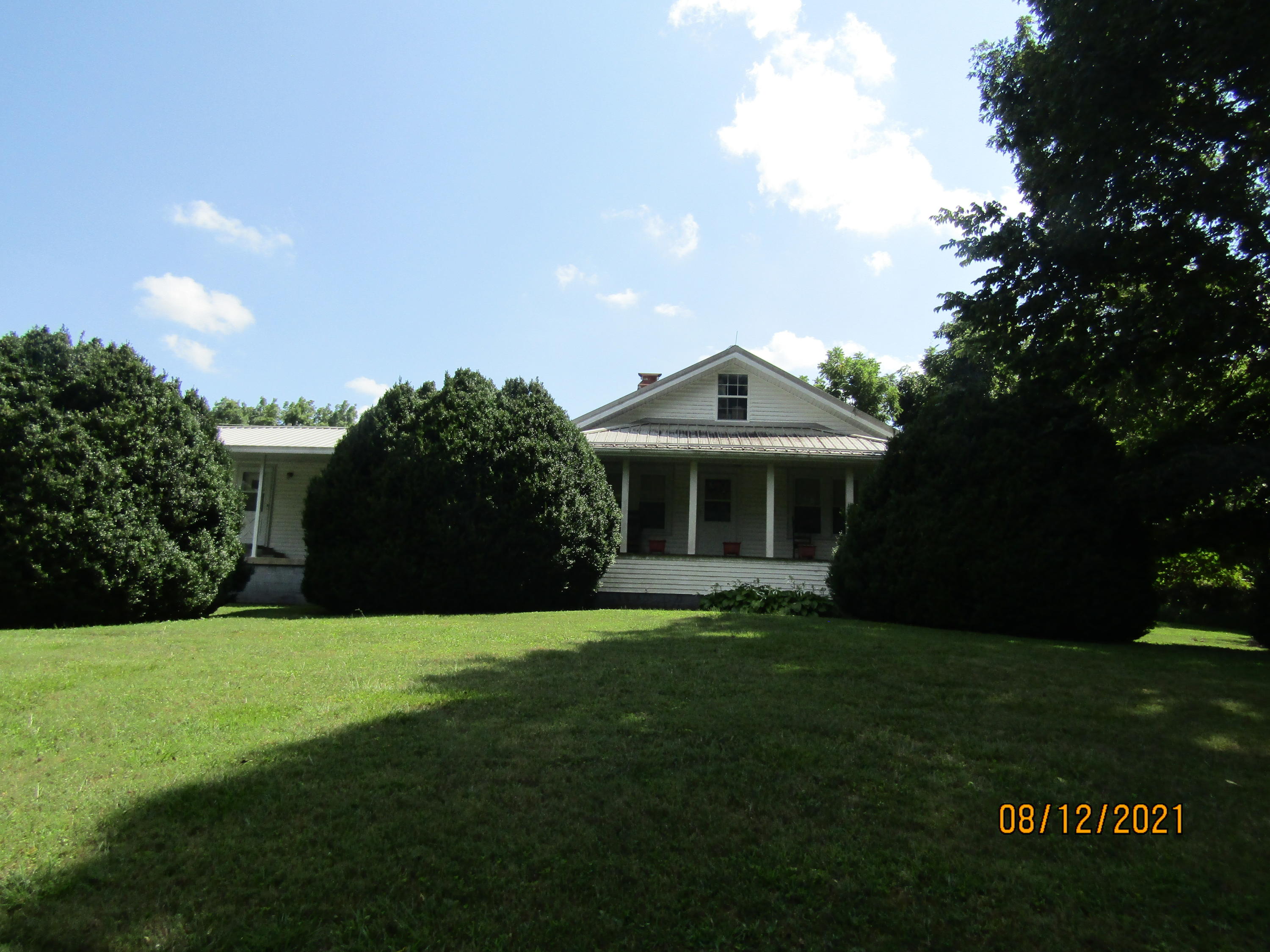 677 Pearman Road Cumberland Gap, TN 37724 - Photo 1 of 29 IMG_3188