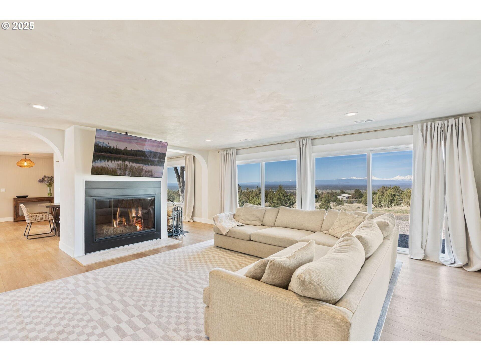 13774 South Sego Lily Road Powell Butte, OR 97753 - Photo 17 of 50 Gallery Image 17