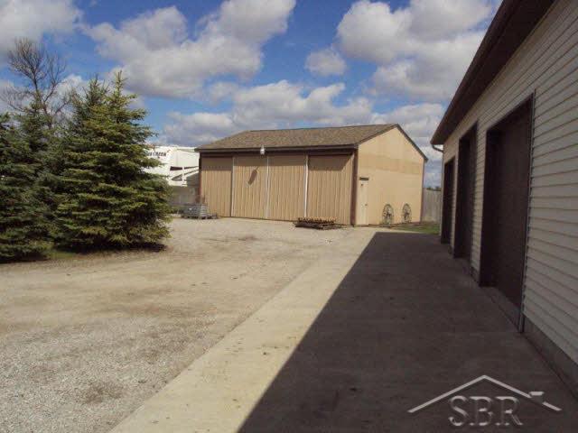 7080 West Freeland Road Freeland, MI 48623 - Photo 3 of 5 20037160-2.JPG